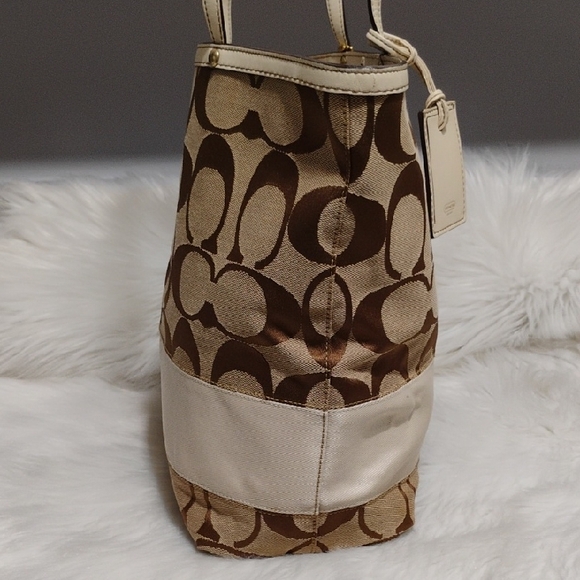 SALE! Auth Coach Signature Brown/Cream Canvas/Leather Tote Handbag/Hangtags - Picture 6 of 16